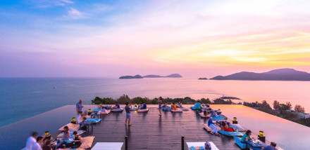 The World’s Most Unique Beach Bars