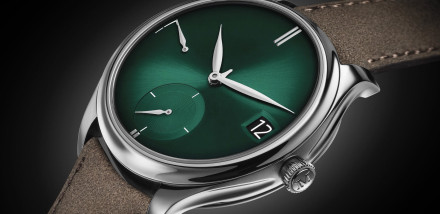 Introducing H. Moser & Cie’s Endeavour Perpetual Calendar Purity Cosmic Green