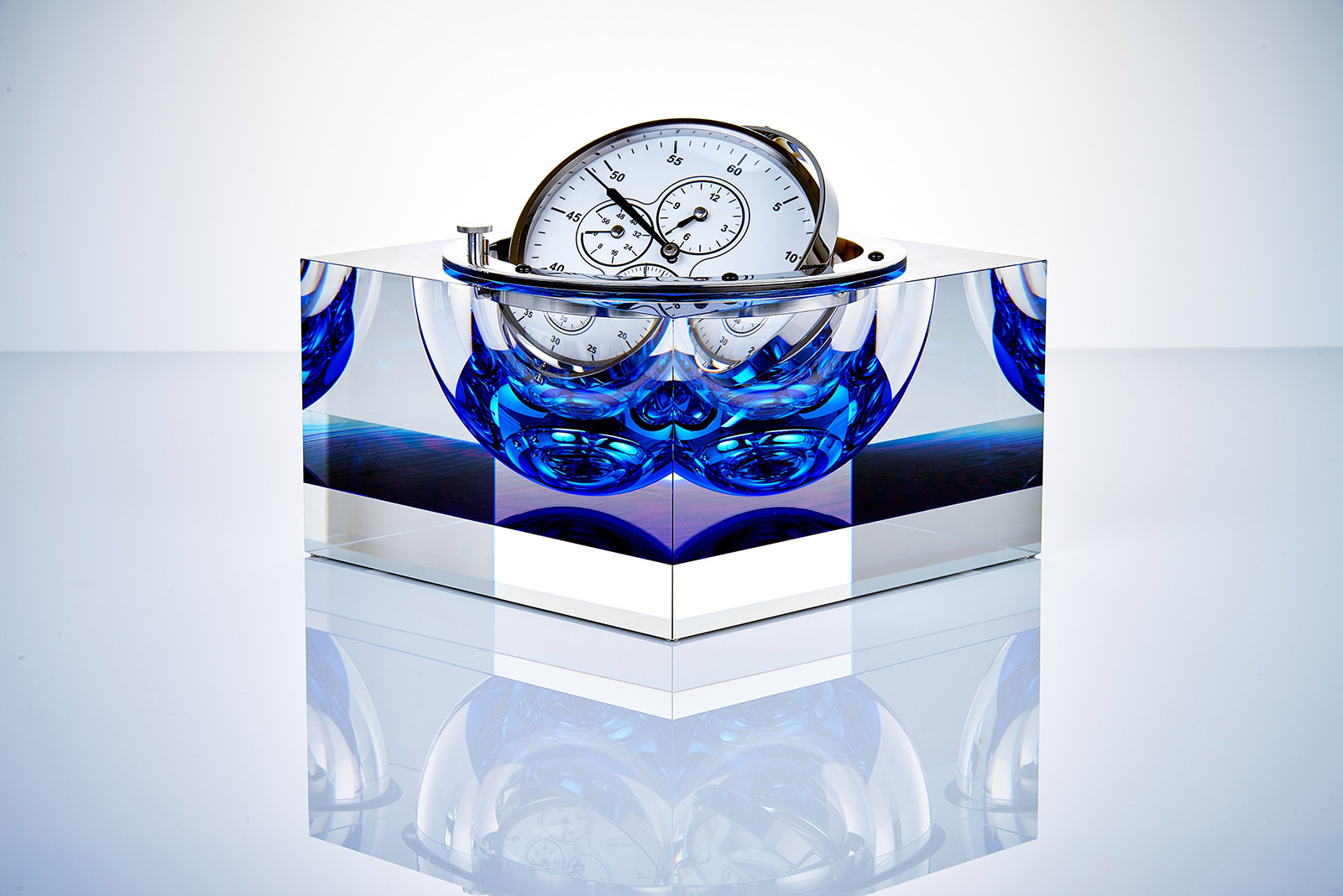 Jan Frydrych Royal Blue chronometer