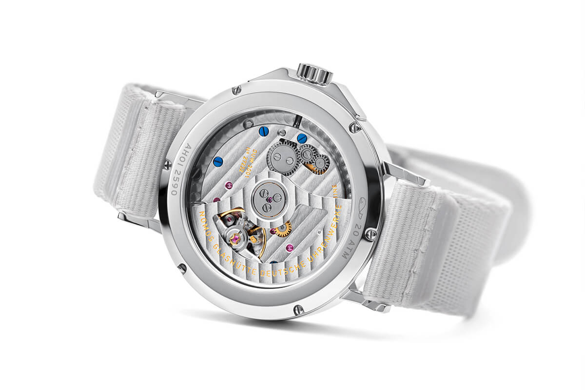 Nomos Ahoi Neomatik Siren White
