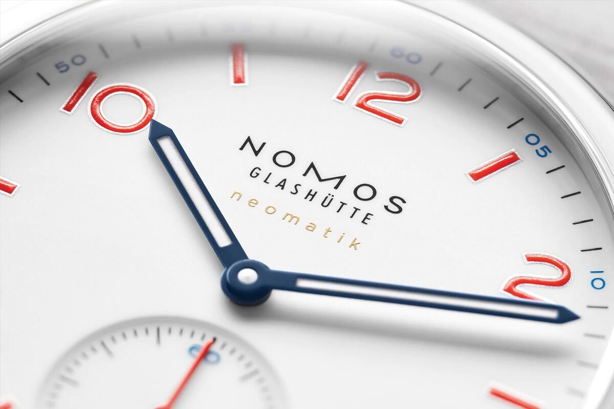 Nomos Ahoi Neomatik Siren White