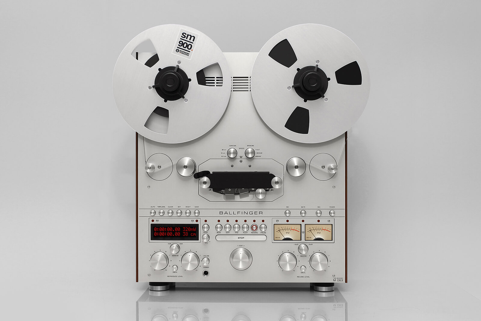 Listening Old School The Analogue Revival Listening Old School The Analogue Revival