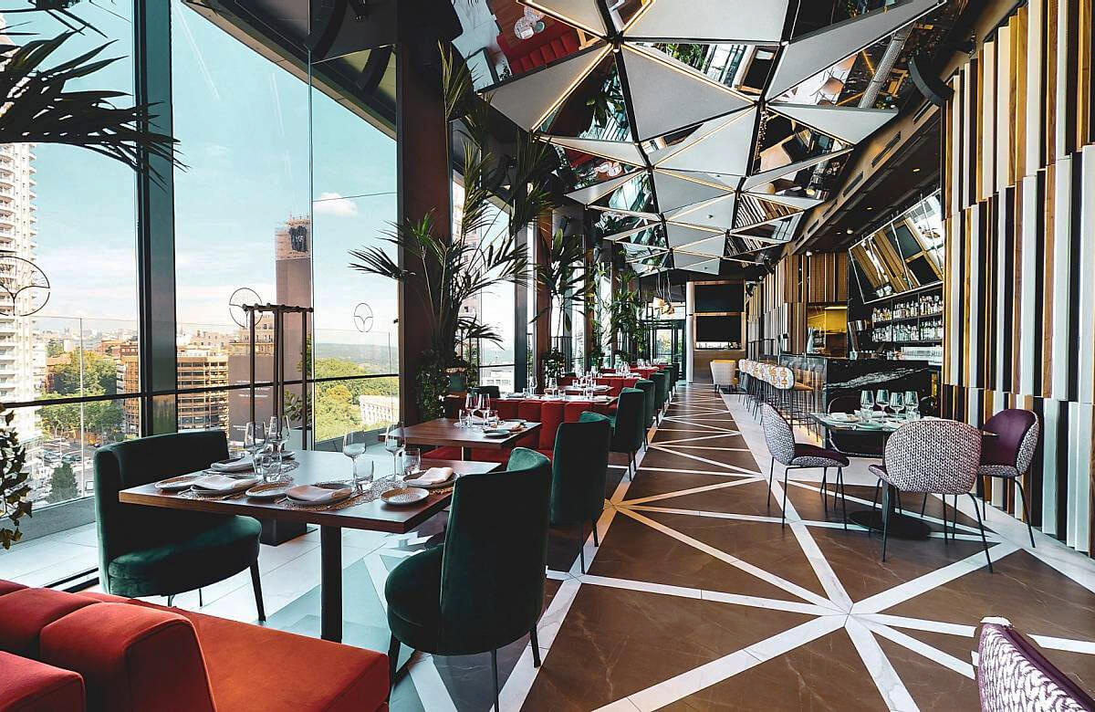 Ginkgo Restaurant & Sky Bar at VP Plaza España Design Hotel in Madrid