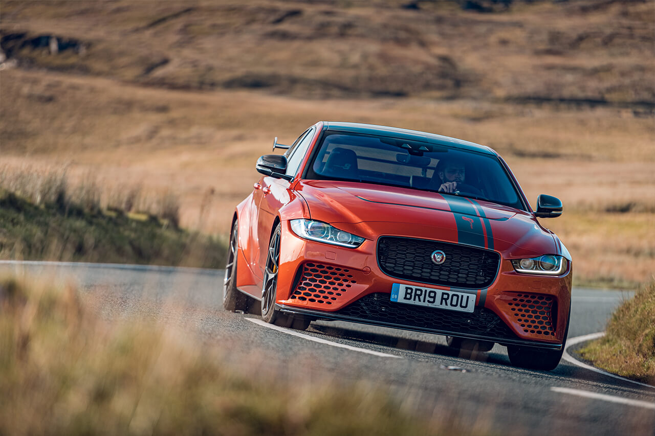 Jaguar XE SV Project 8