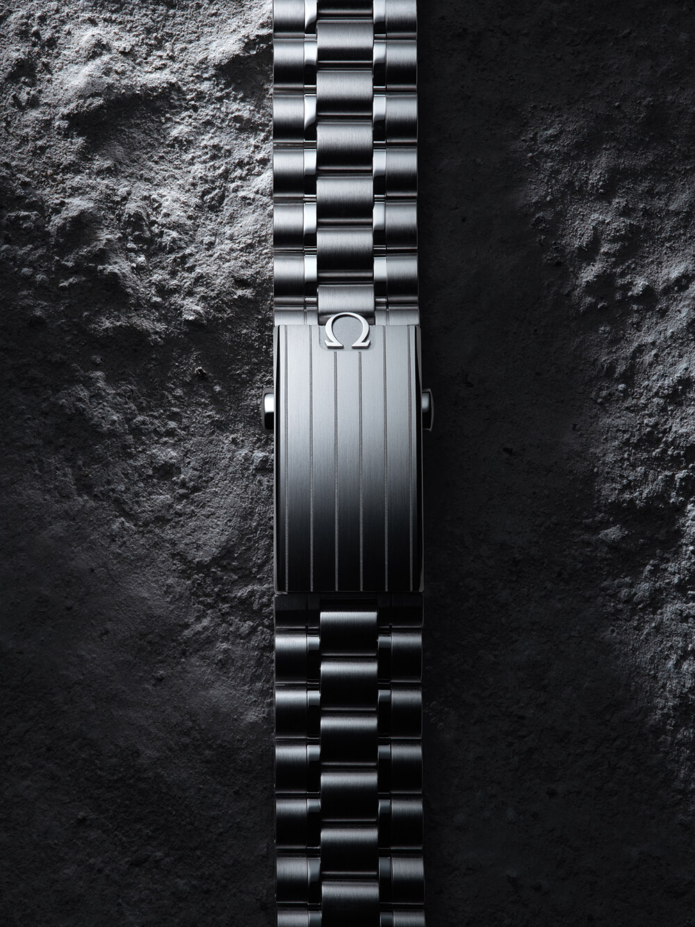 Omega Moonwatch Professional Master Chronometer
