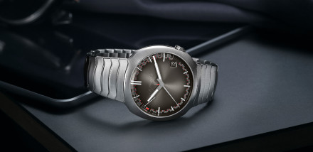 H. Moser & Cie’s Streamliner Perpetual Calendar Combines Horology’s Prestigious Complication with Retro-Modern Aesthetics