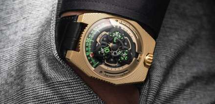 Urwerk UR-100 Electrum Showcases an Ancient Precious Metal