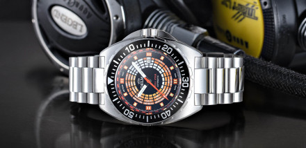 Delma’s Retro Shell Star Is Updated with a Decompression Timer in Three Striking Colourways