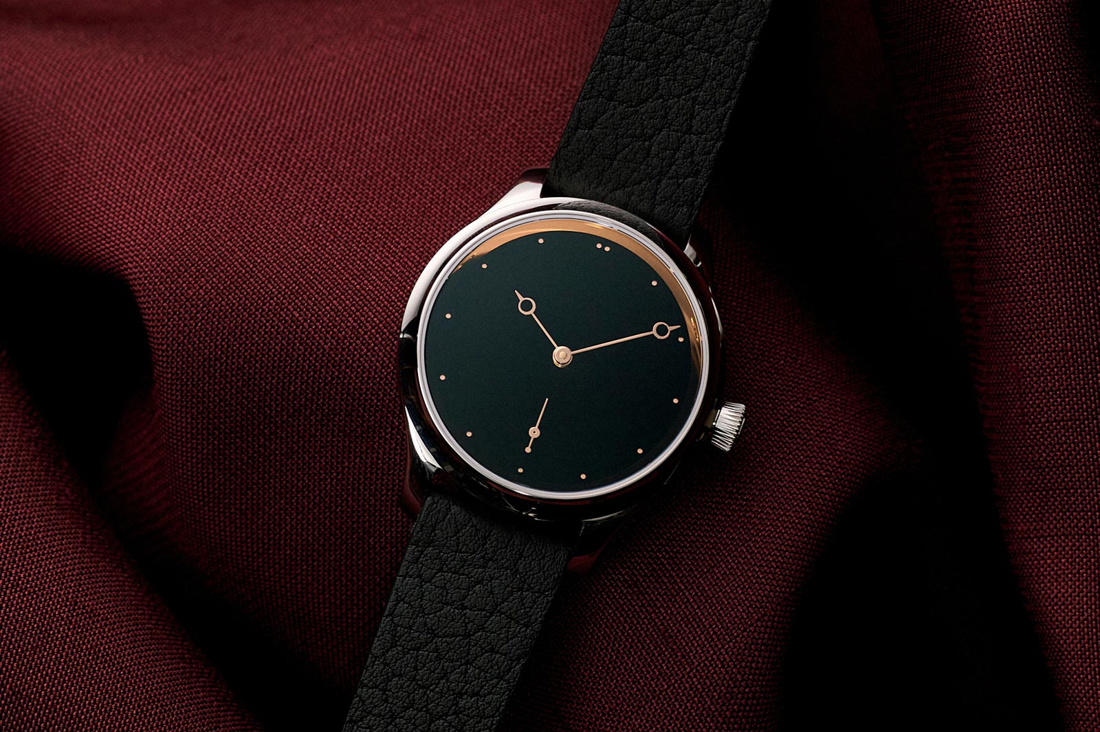 H. Moser & Cie. Endeavour Small Seconds Total Eclipse Ref 1327-1201