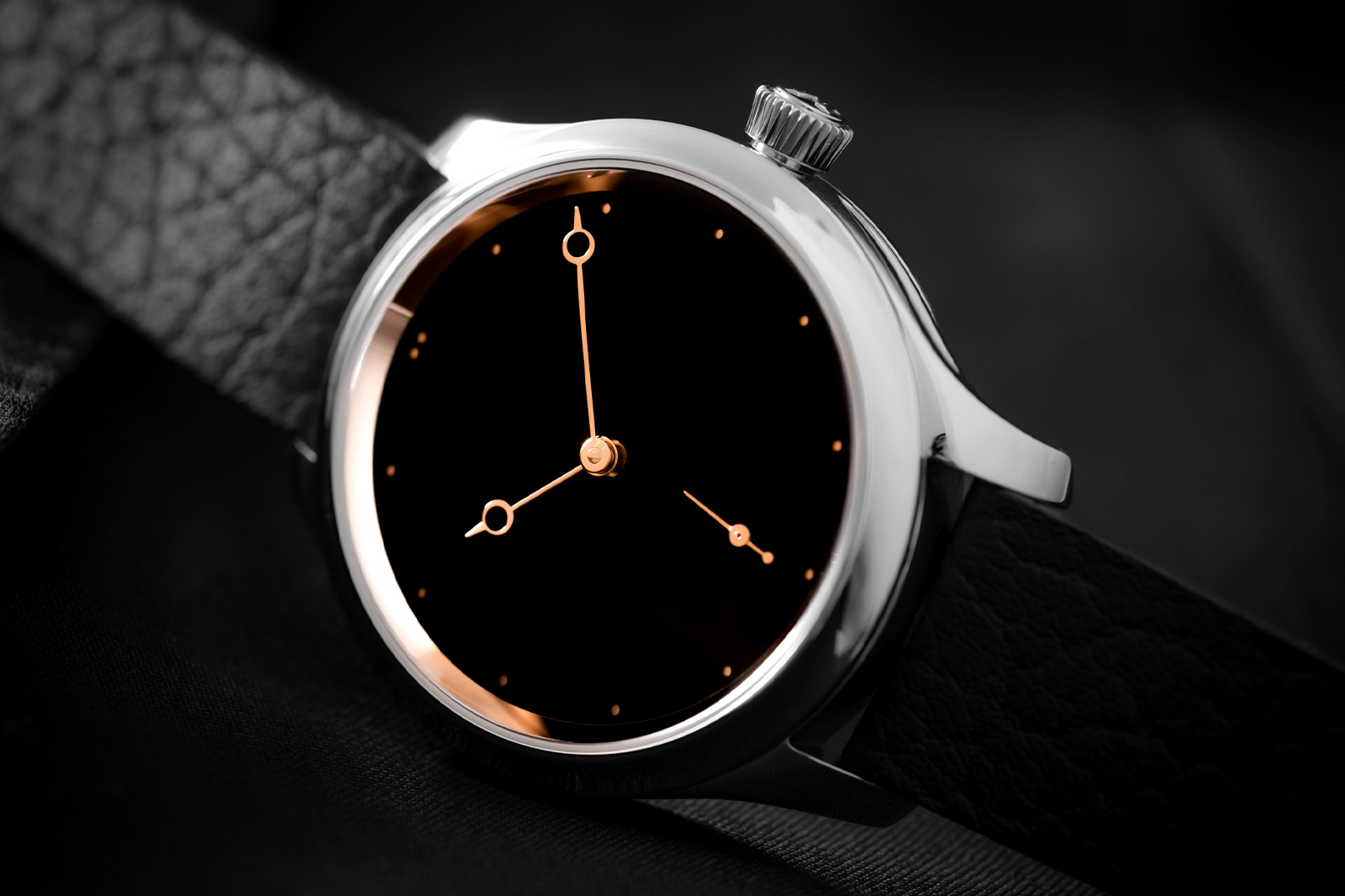 H. Moser & Cie. Endeavour Small Seconds Total Eclipse Ref. 1327-1201 dial