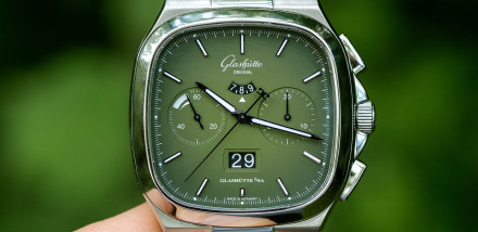 Glashütte Original Seventies Chronograph Panorama Date Green Watch Review 