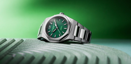 Girard-Perregaux Launch Laureato Green with New Verdant Dial