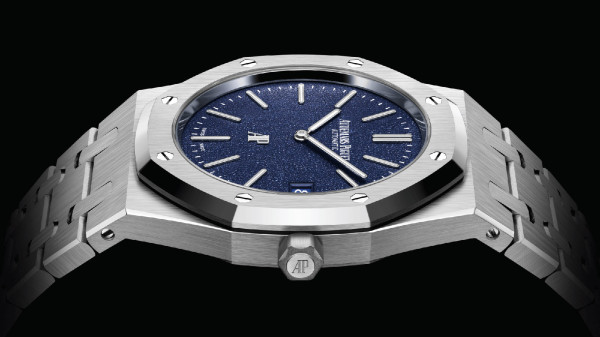 Audemars Piguet Introduce Coverage Service to Replace Stolen Watches 