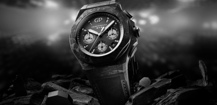 Girard-Perregaux Introduce Laureato Absolute Chronograph 8Tech