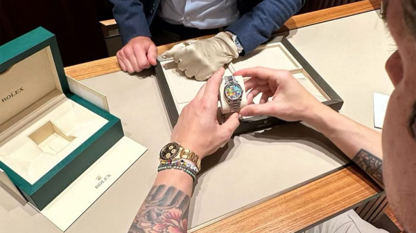 John Mayer’s Rolex Day-Date Emoji is the Ultimate Example of Hype Over Substance