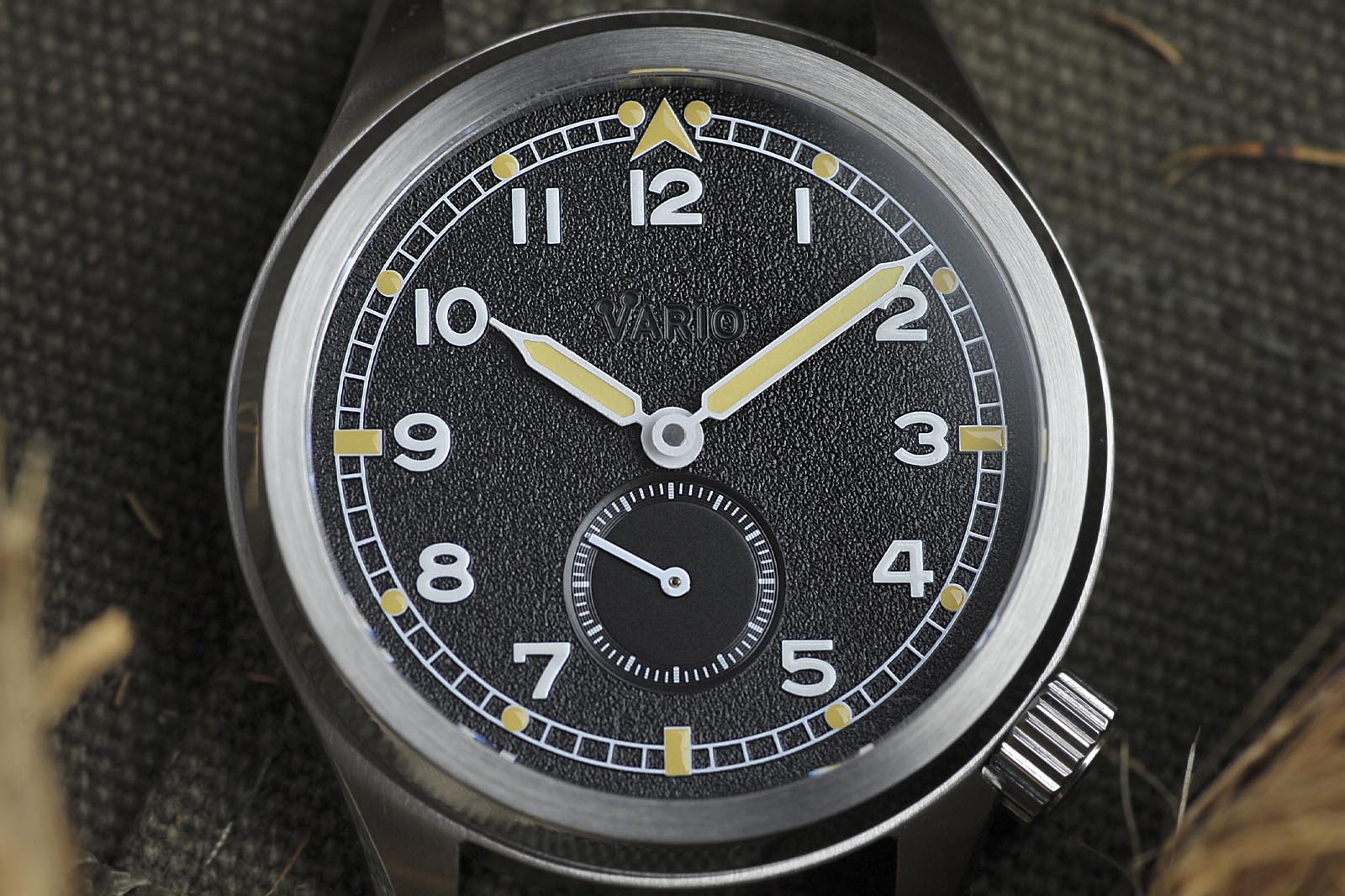 Vario 1945 D12 Field Watch