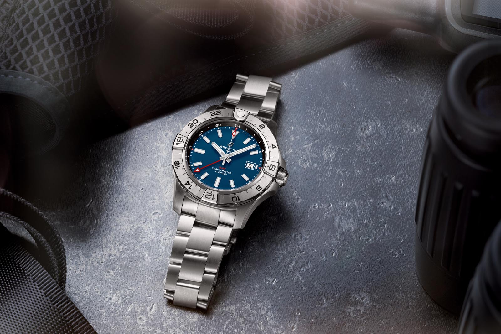 Breitling Avenger Automatic GMT 44