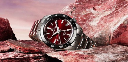 Grand Seiko Release ‘Morning Glow of Hotaka Peaks’ Spring Drive GMT Inspired by Japanese Sunrise