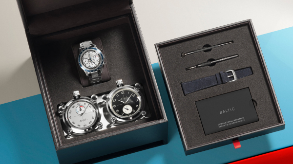 These Watches Come with the Perfect Accessories