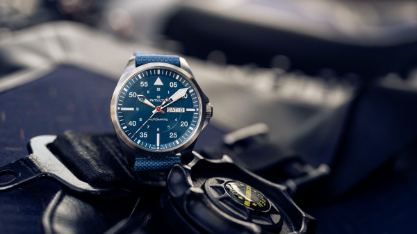 Hamilton Launch Khaki Aviation Pilot Air-Glaciers Special Edition in Titanium