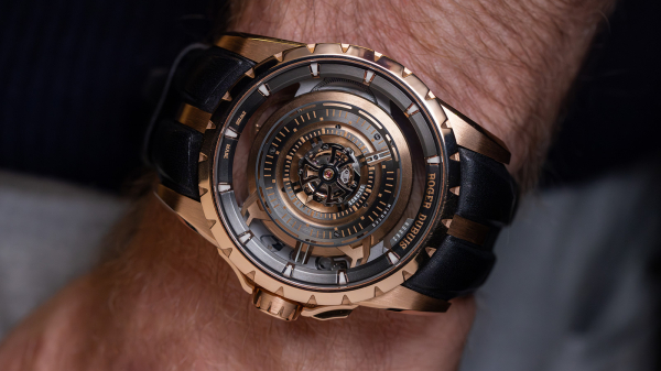 Roger Dubuis Orbis in Machina Central Monotourbillon Watch Review