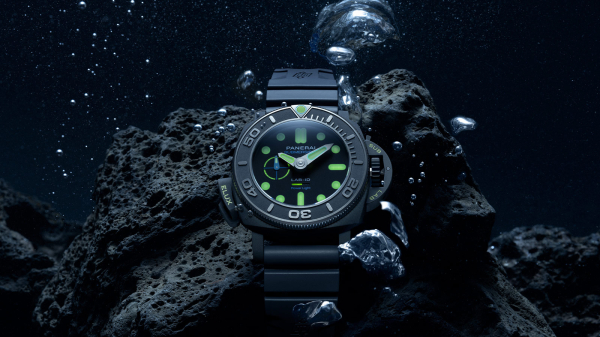 Panerai Release Submersible Elux LAB-ID PAM01800 with Microgenerator Movement