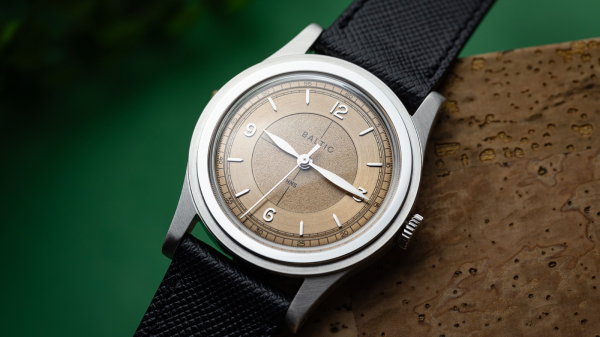 Baltic HMS 003 Salmon Watch Review (and Giveaway)