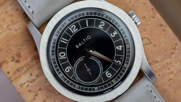 8 Seriously Cool Sector Dial Watches Embracing Neo-Vintage Vibes in 2024