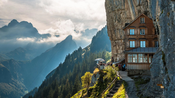 7 of the World’s Coolest Remote Restaurants