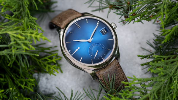 6 of the Best White Gold Watches for a White Christmas