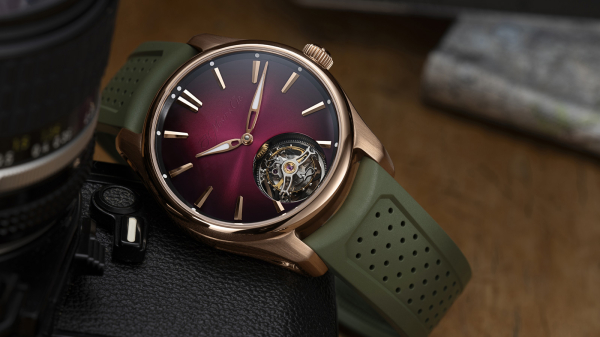 H. Moser & Cie. Present Pioneer Tourbillon Burgundy
