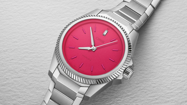 Oris ProPilot X Miss Piggy Edition Brings the Femme Fatale Energy