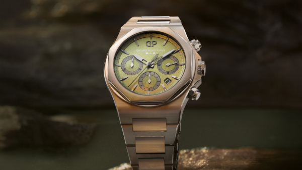 Girard-Perregaux Unveil Laureato Chronograph Aston Martin Edition in Iridescent Green