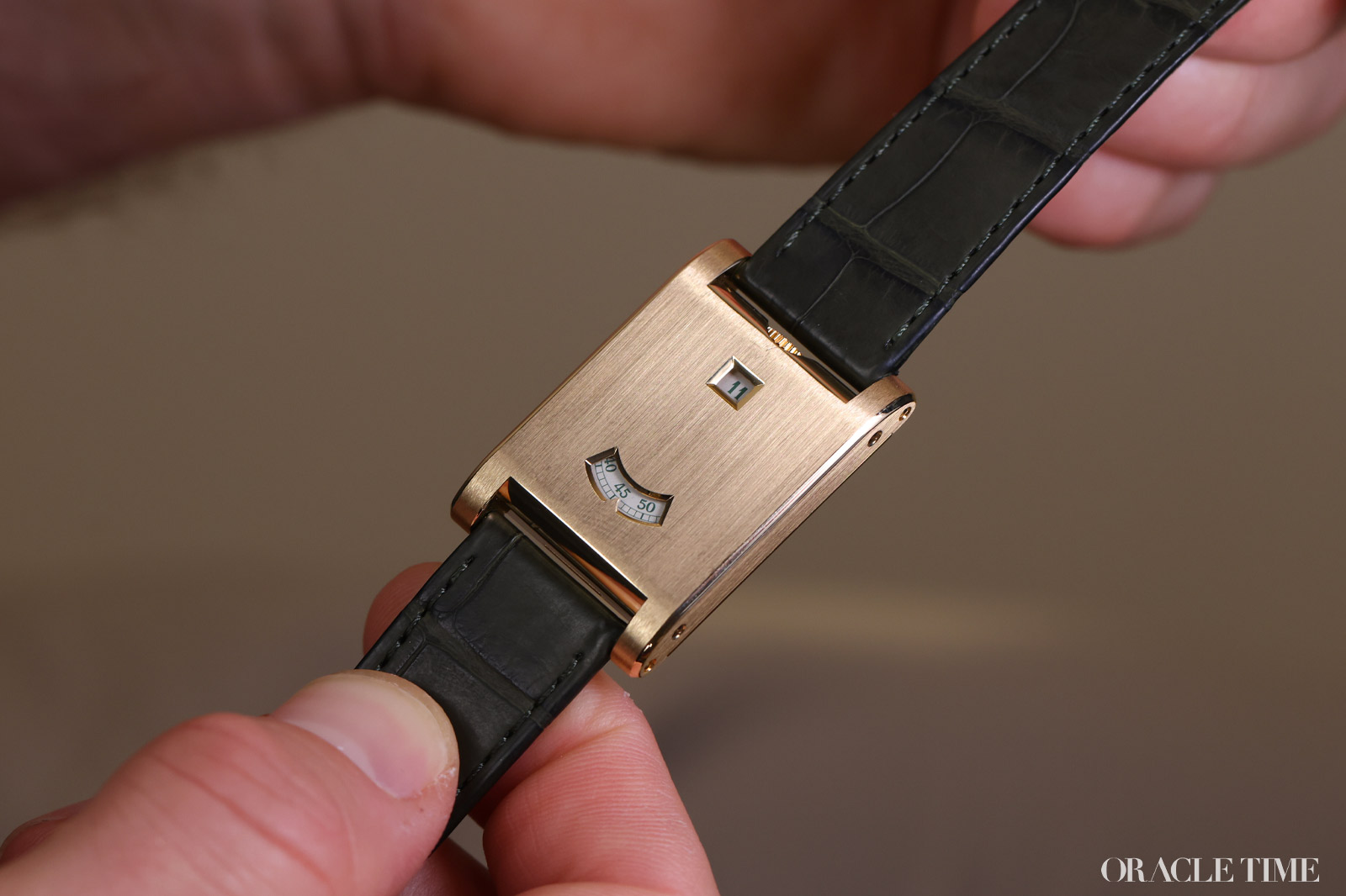 Cartier’s Tank à Guichet