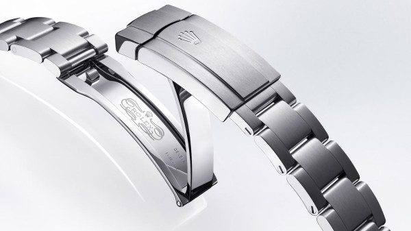 10 Watch Clasp Styles You Might Find On A Strap Or Bracelet