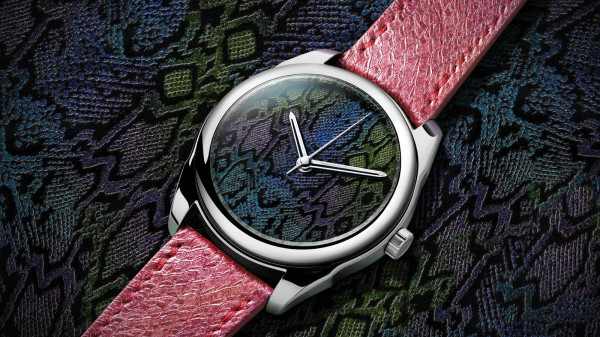 Awake Unveil Sơn Mài Year of the Sssnake by The Dial Artist