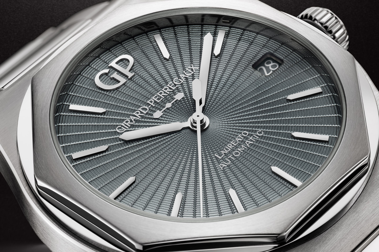 Girard-Perregaux Laureato 42mm Infinity Grey 