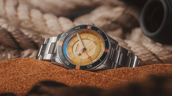 Nodus Reveal Sector Nomad Expedition Watch