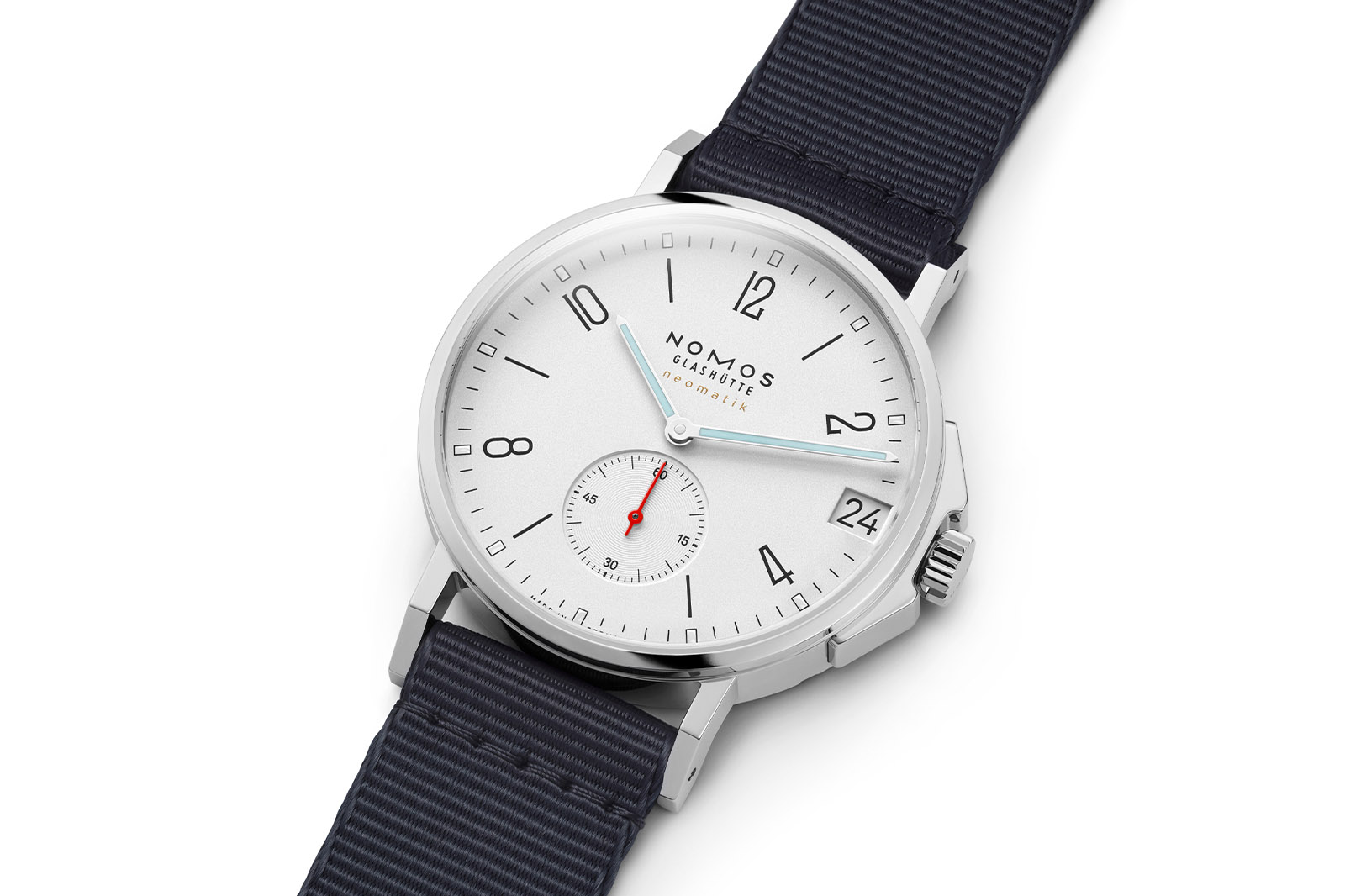 Nomos Ahoi Neomatik 38 Date