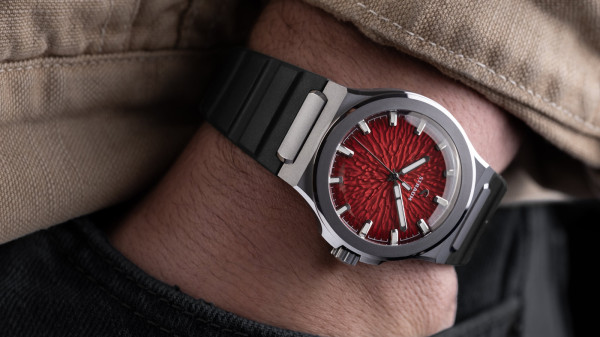 Straum x Fratello Jan Mayen Titanium Brings Back the Heat