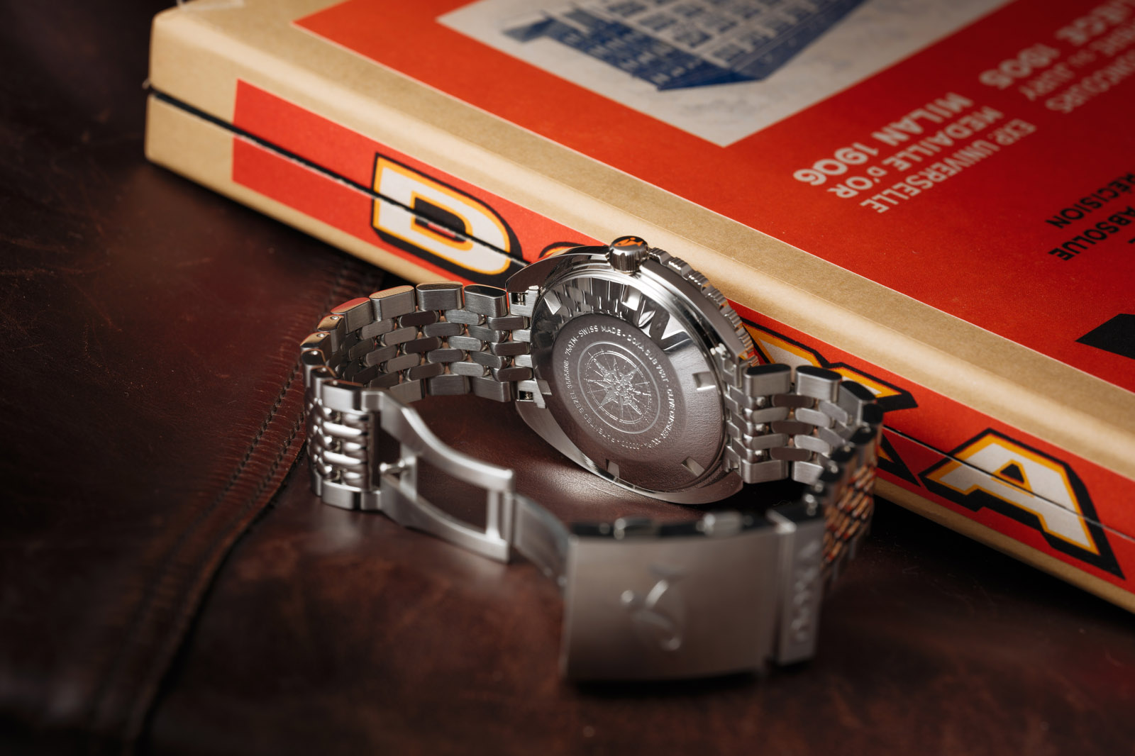 DOXA SUB 750T Clive Cussler