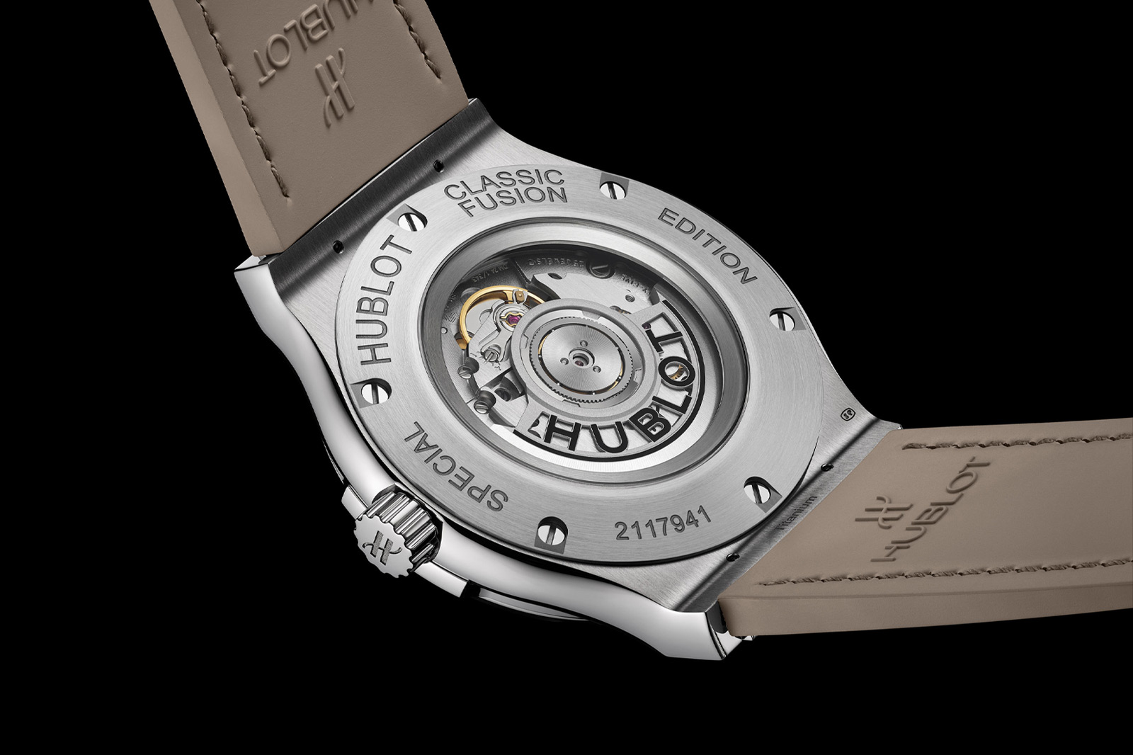 Hublot Classic Fusion Essential Taupe 