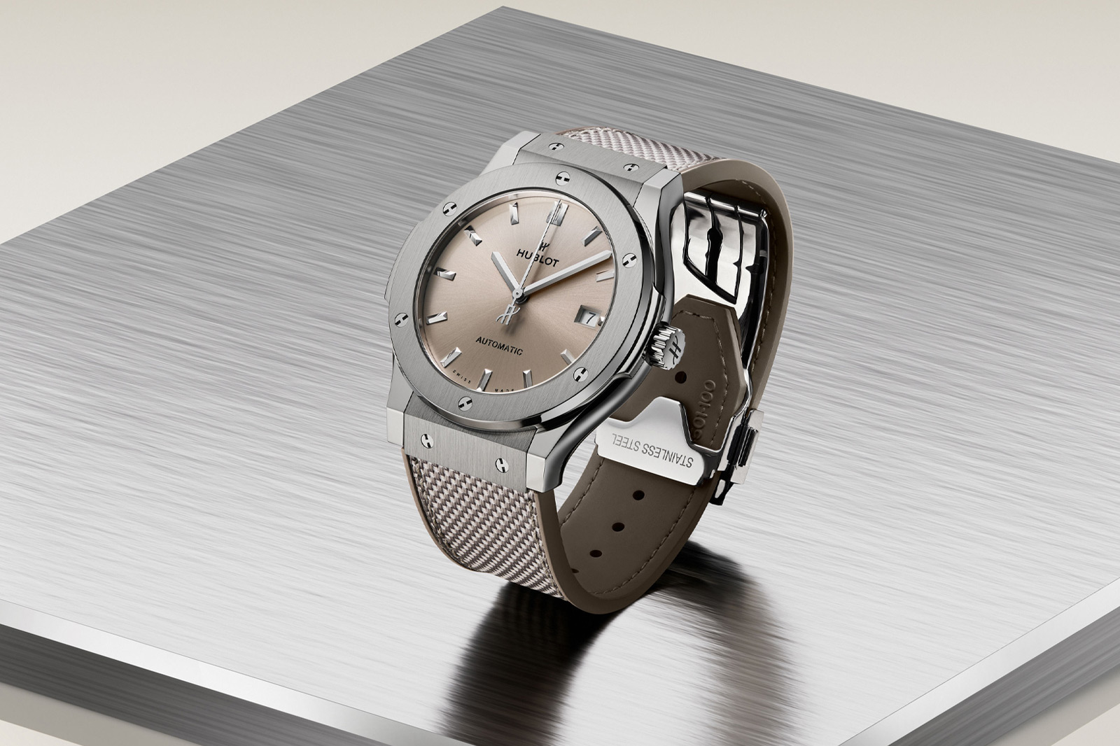 Hublot Classic Fusion Essential Taupe 