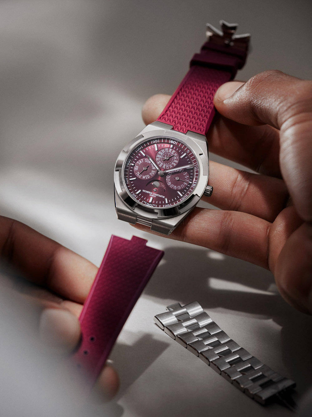 Vacheron Constantin Overseas Perpetual Calendar Ultra-Thin Burgundy White Gold