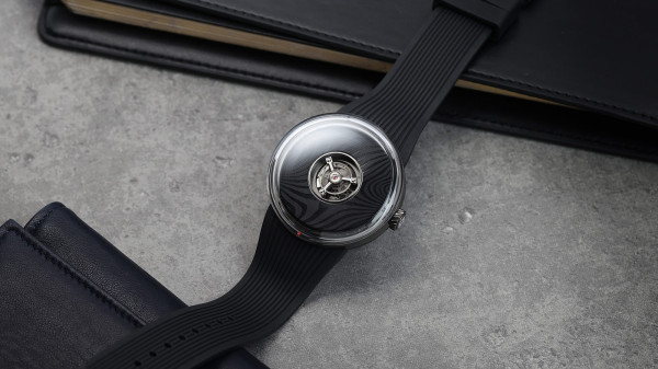 Grandeur Lumillion Watch Review