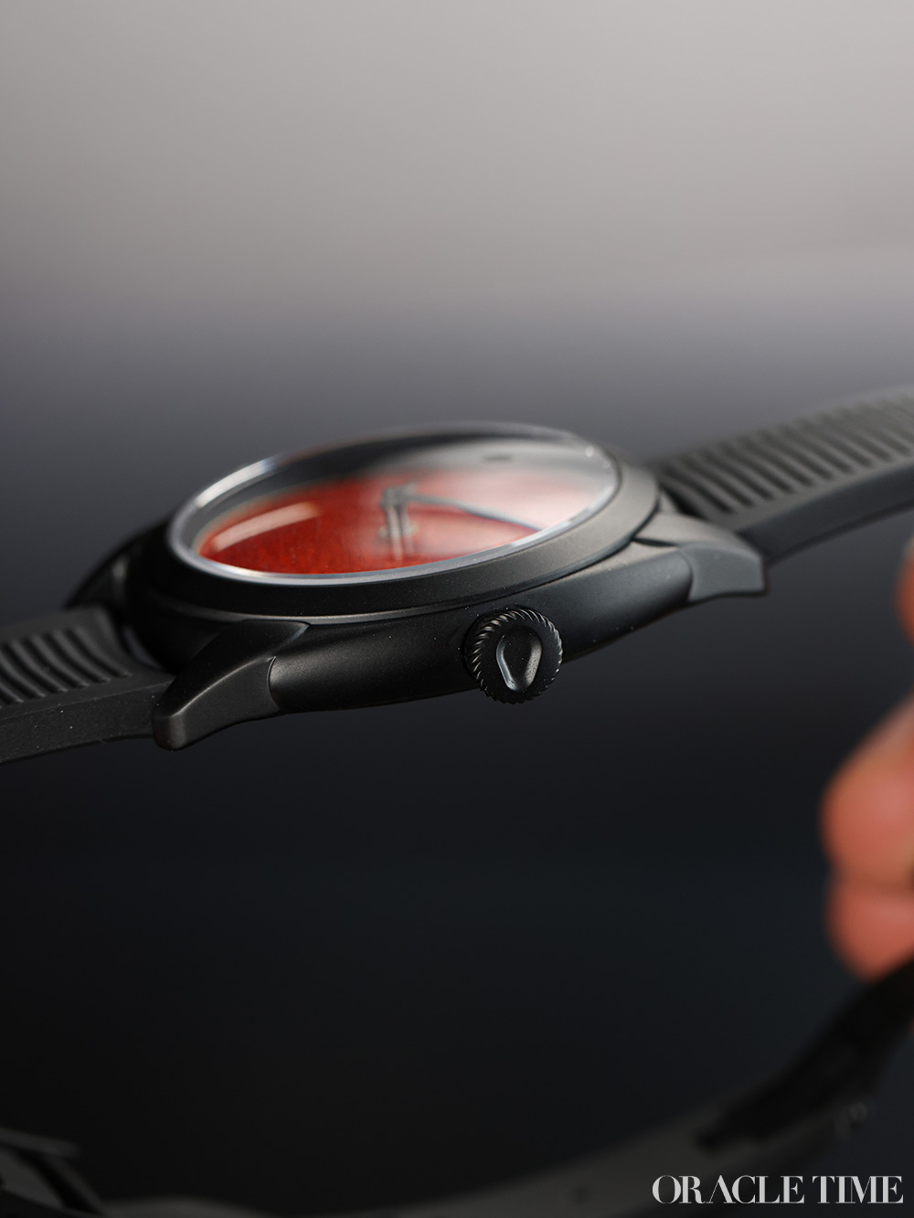 Isotope x Oracle Time Mercury Vitreous