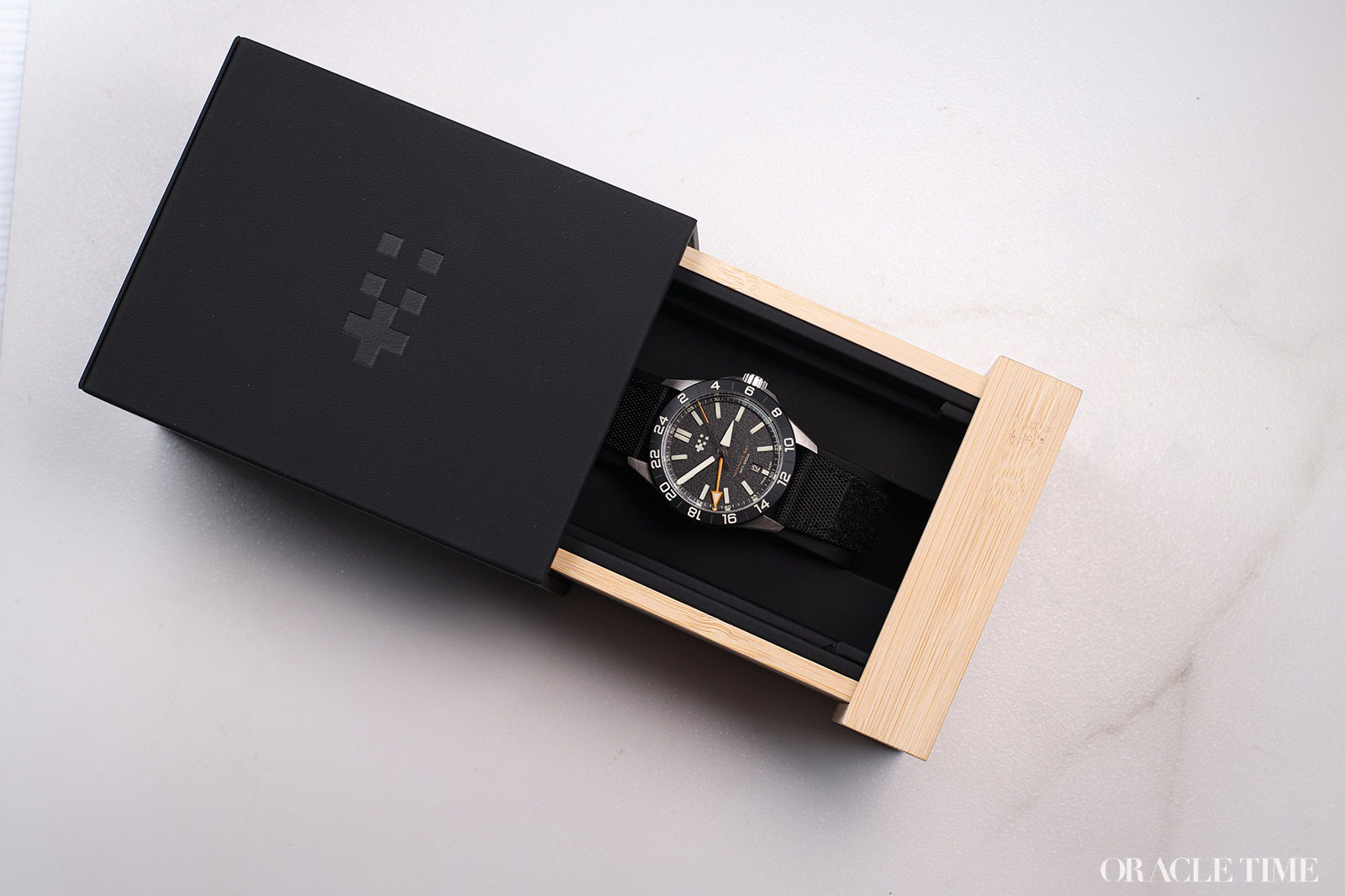 Christopher Ward C63 Sealander Extreme GMT