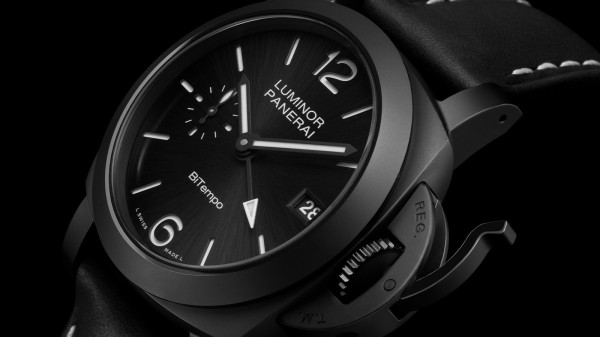 Panerai Launch Luminor GMT Ceramica PAM01460, the First 40mm Luminor in Ceramic