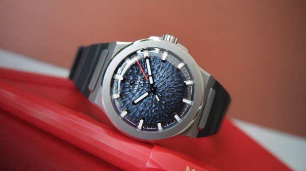 Straum x TRTS Jan Mayen Titanium Stormy Seas Watch Review