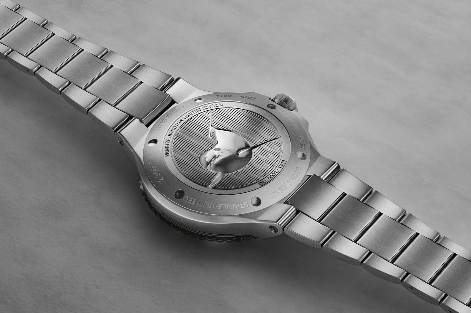 Oris Aquis Date Yangtze Jiangtun